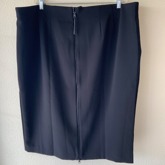 NEW! PLUS SIZE! Lane Bryant Infinite Stretch Mini Skirt Black Size 26 - Picture 8 of 9